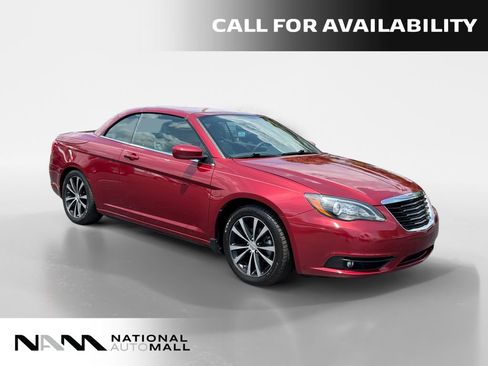 Used 2013 Chrysler 200 S FWD image 7