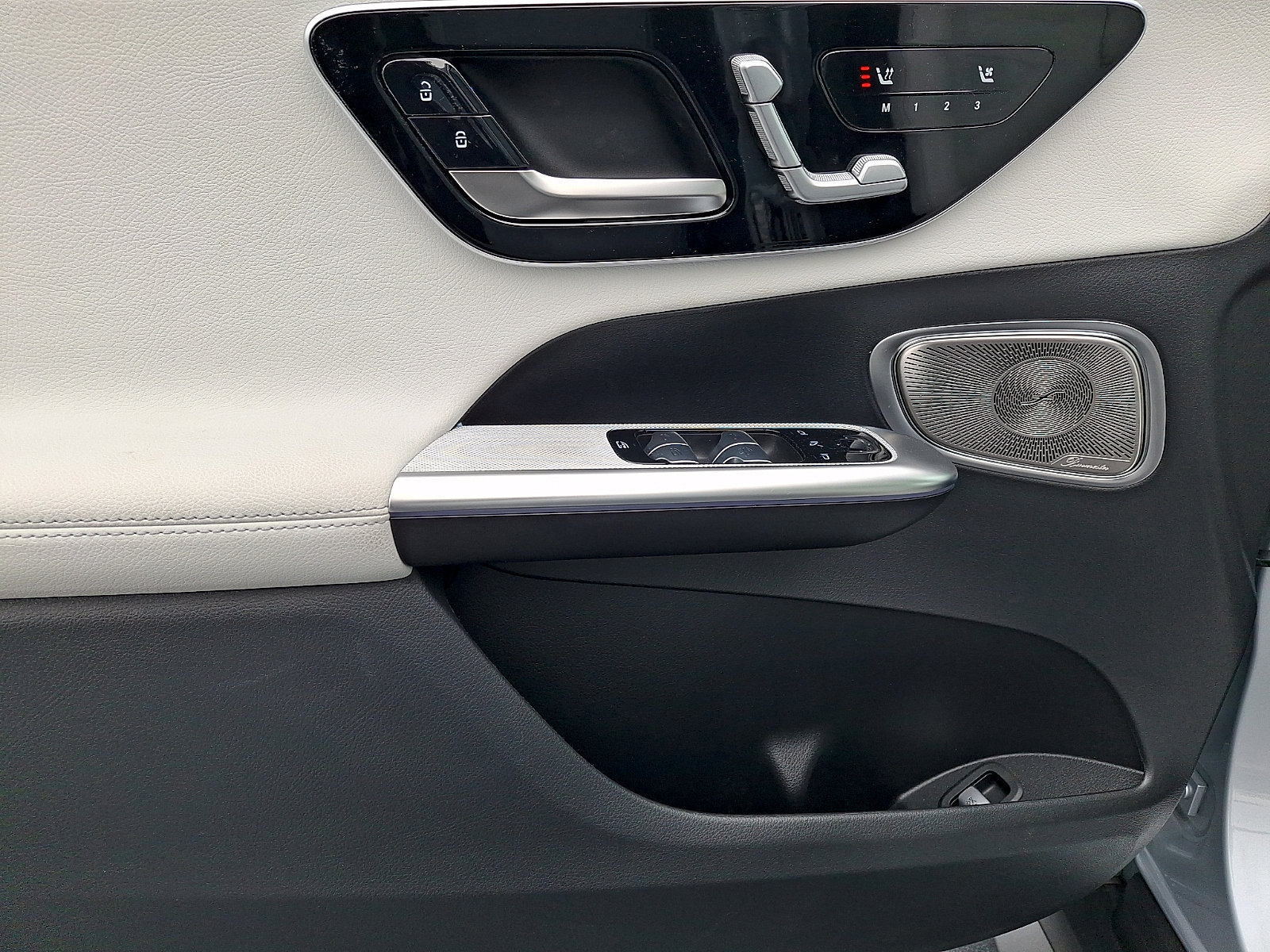Certified 2026 Mercedes-Benz GLC 300 4MATIC image 12