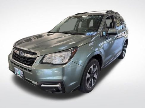 Used 2017 Subaru Forester 2.5i Premium image 2