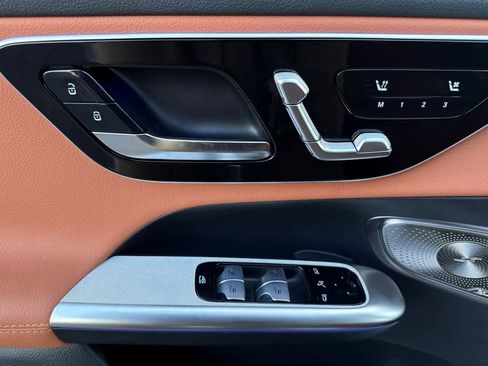 Certified 2026 Mercedes-Benz GLC 300 image 10