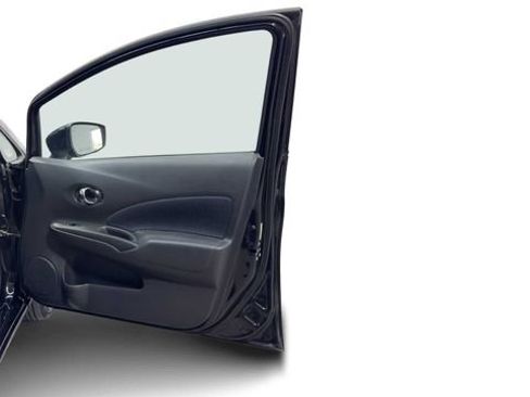 Used 2018 Nissan Versa Note SV FWD image 9