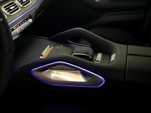 New 2025 Mercedes-Benz GLS 450 4MATIC image 11