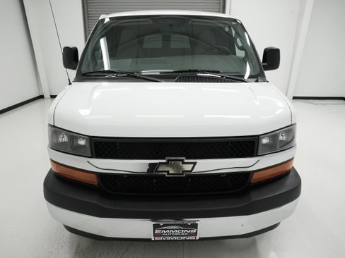 Used 2017 Chevrolet Express 3500 LT w/ LT Preferred Equipment Group image 2