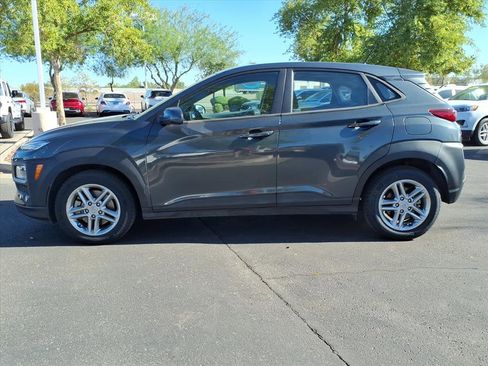 Used 2021 Hyundai Kona SE image 2