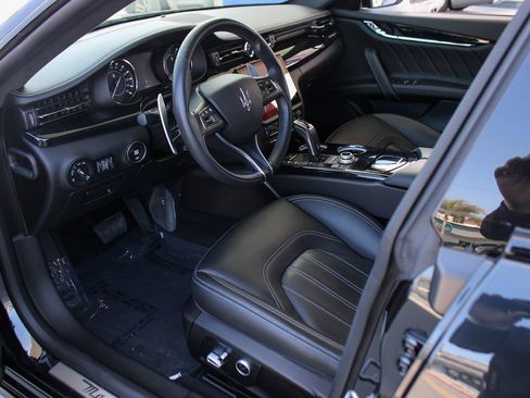 Used 2022 Maserati Quattroporte Modena Q4 AWD/4WD image 14