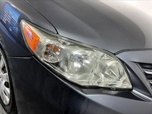 Used 2013 Toyota Corolla LE FWD image 32