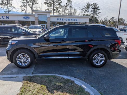 Certified 2023 Ford Explorer XLT w/ Equipment Group 202A image 7