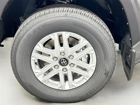 New 2026 Toyota Tundra SR5 image 9