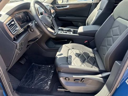 New 2026 Volkswagen Atlas SE FWD image 17