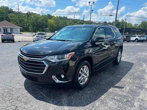 Used 2018 Chevrolet Traverse LT FWD image 3
