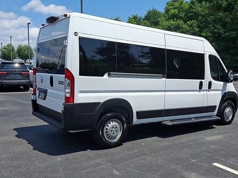 Used 2024 RAM ProMaster 2500 w/ Convenience Group FWD image 10