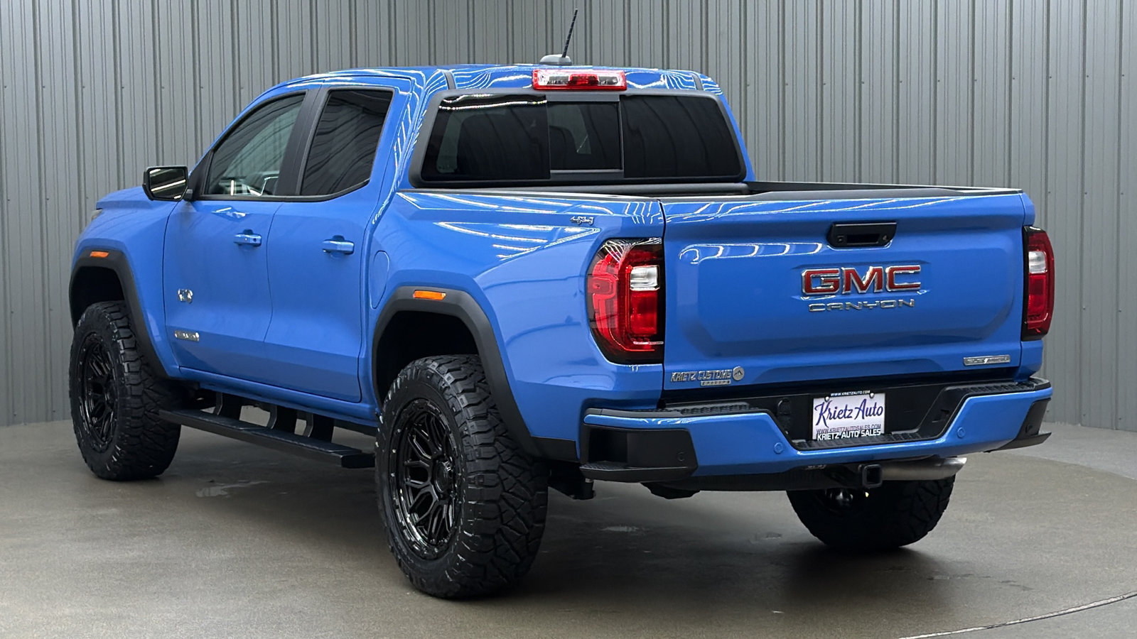 Used 2025 GMC Canyon Elevation w/ Convenience Package AWD/4WD image 3