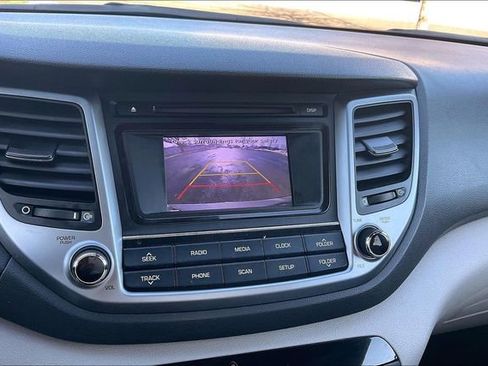 Used 2018 Hyundai Tucson SE image 21