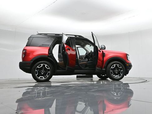 Used 2023 Ford Bronco Sport Outer Banks w/ Tech Package image 53