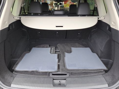 Used 2025 Nissan Rogue Platinum FWD image 29