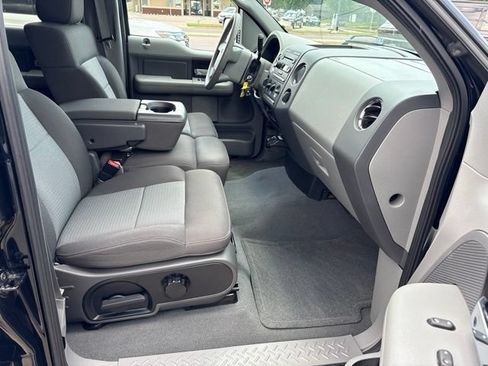 Used 2005 Ford F150 XLT AWD/4WD image 11