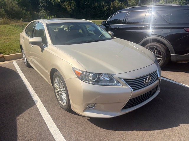 Used 2015 Lexus ES 350 w/ Luxury Package FWD image 5