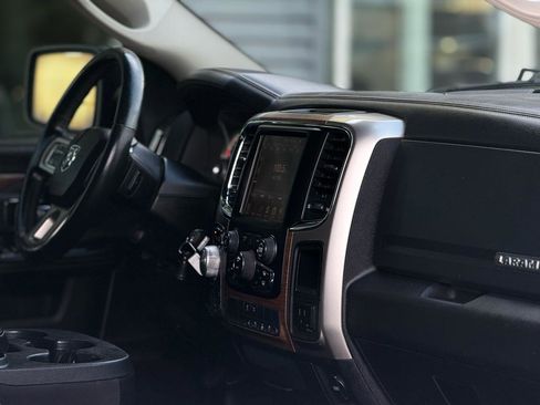 Used 2017 RAM 1500 Laramie image 12