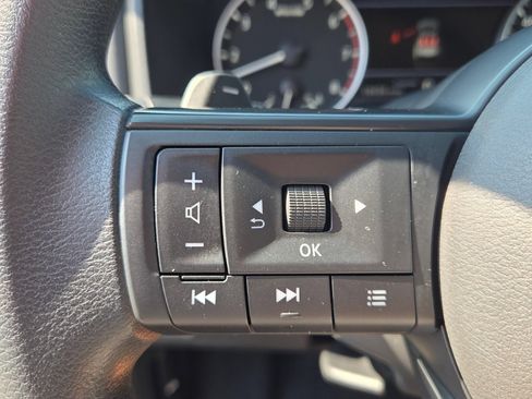 Used 2024 Nissan Rogue S FWD image 23