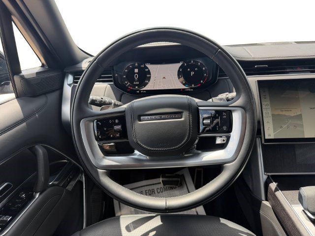 Used 2025 Land Rover Range Rover Autobiography AWD/4WD image 13