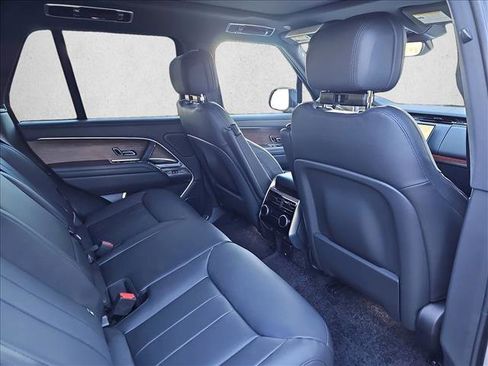 New 2025 Land Rover Range Rover SE image 11
