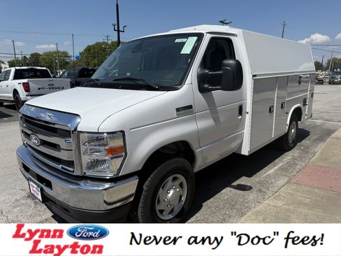 New 2026 Ford E-350 and Econoline 350 Super Duty w/ Power Equipment Group RWD image 6