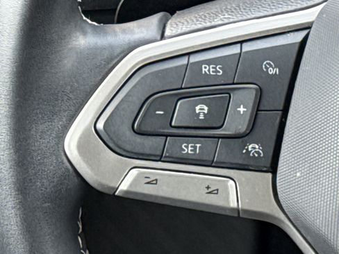 Used 2024 Volkswagen Atlas SE FWD image 19