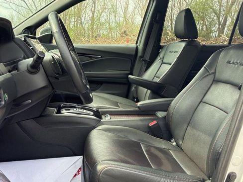 Used 2022 Honda Pilot Elite image 3