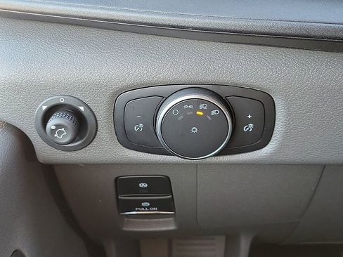 New 2026 Ford Transit 250 148 Medium Roof w/ Load Area Protection Package RWD image 13