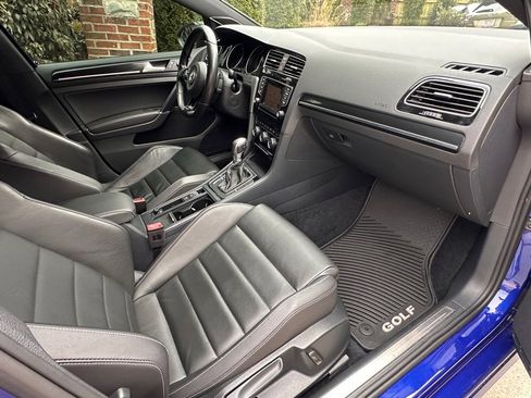 Used 2015 Volkswagen Golf R 4-Door image 16