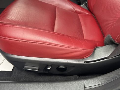 Used 2024 MAZDA MAZDA3 s image 28