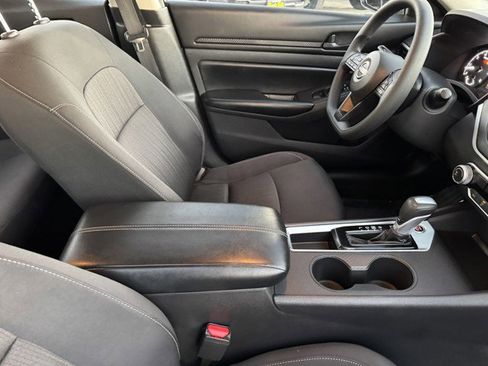 Used 2025 Nissan Altima 2.5 S image 7