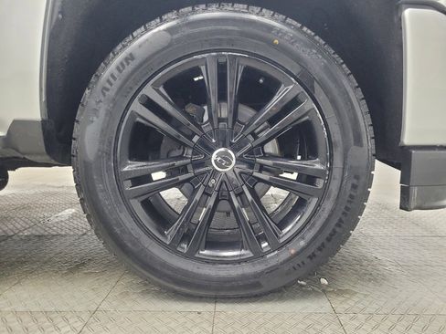 Used 2019 Chevrolet Silverado 1500 Custom w/ Custom Convenience Package image 31