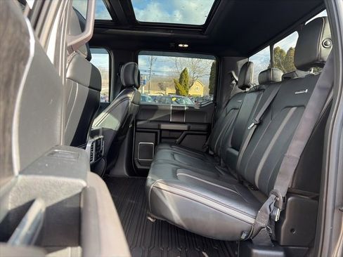 Used 2019 Ford F150 Platinum w/ Equipment Group 701A Luxury image 15
