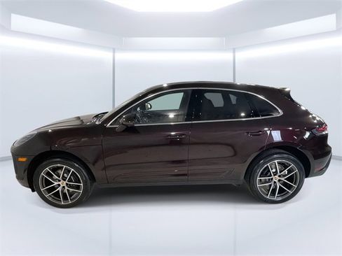 New 2026 Porsche Macan image 2