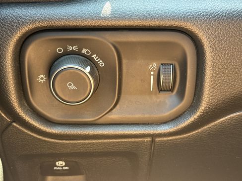 Used 2024 RAM 1500 Tradesman AWD/4WD image 14