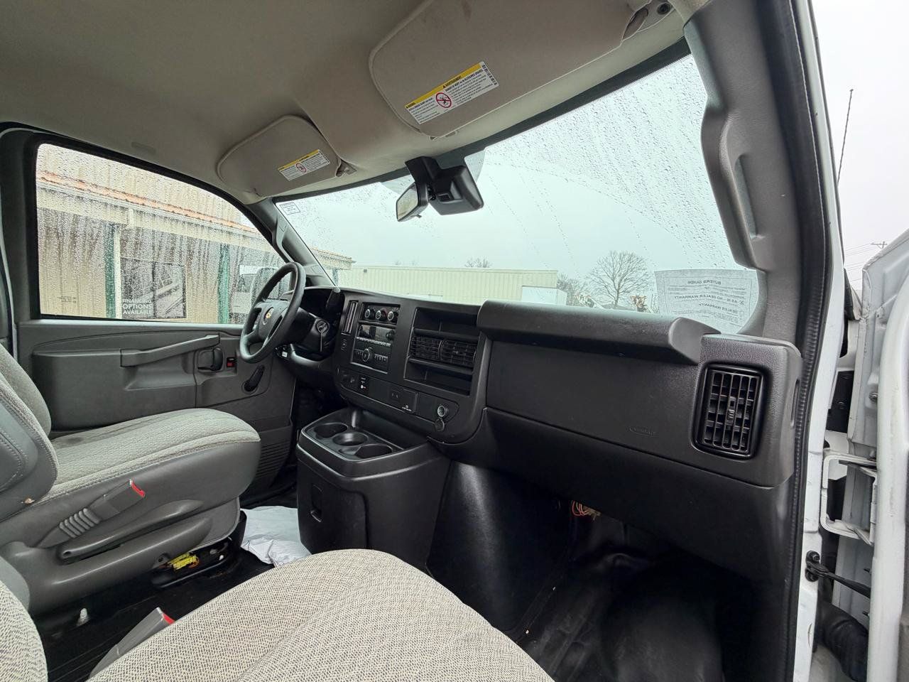 Used 2020 Chevrolet Express 3500 RWD image 16