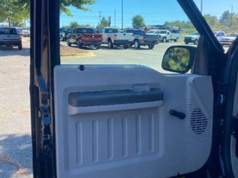 Used 2009 Ford F350 XL image 11