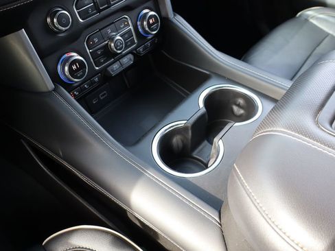 Used 2021 GMC Yukon SLT w/ Rear Media and Nav Package image 28