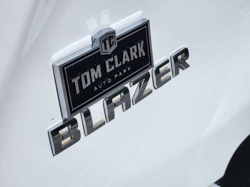 Used 2019 Chevrolet Blazer LT FWD image 28