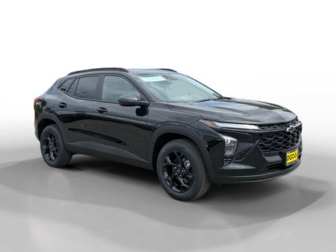 New 2026 Chevrolet Trax LT FWD image 7