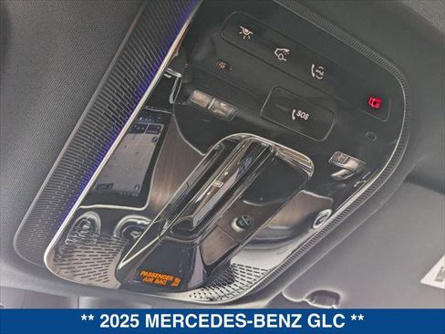 Used 2025 Mercedes-Benz GLC 300 image 19