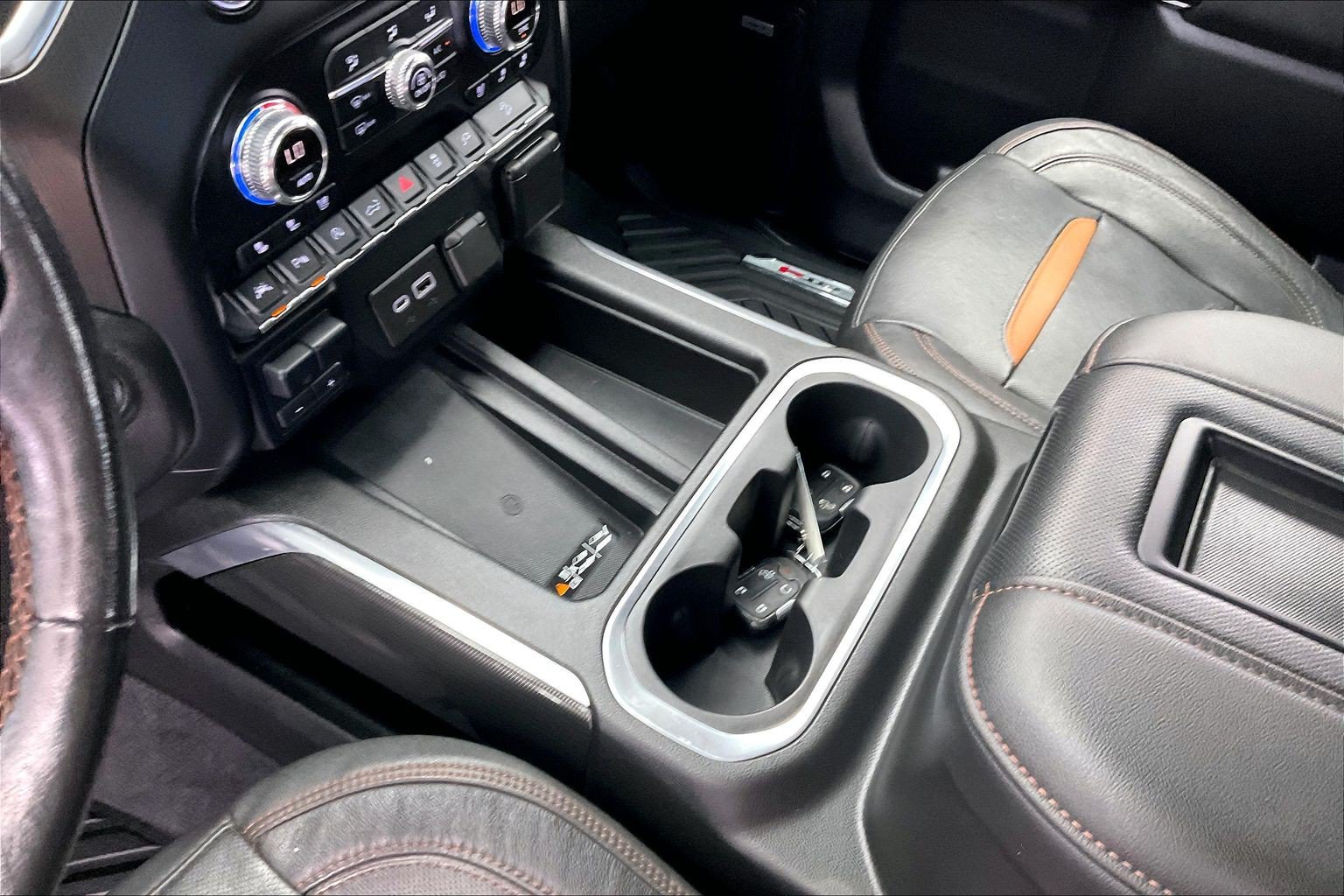 Used 2021 GMC Sierra 1500 AT4 w/ AT4 Premium Package AWD/4WD image 16