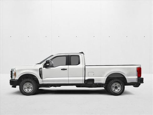 New 2026 Ford F250 XL w/ XL Chrome Package image 3