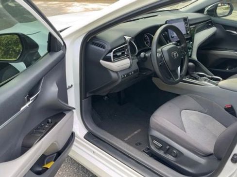 Used 2023 Toyota Camry LE image 4