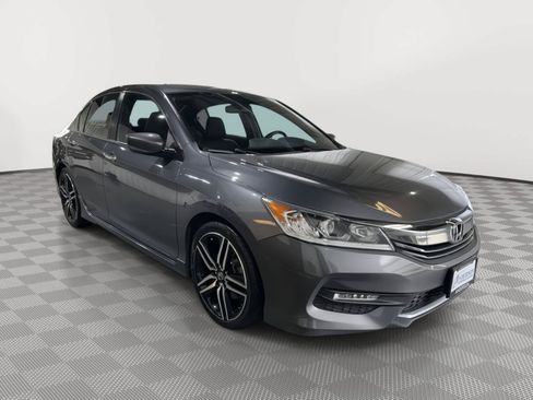 Used 2017 Honda Accord Sport Special Edition image 6