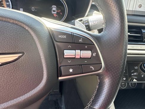 Used 2025 Genesis G70 2.5T AWD/4WD image 23