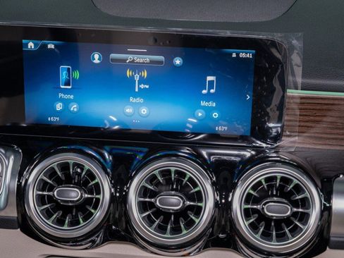 Certified 2026 Mercedes-Benz GLB 250 250 SUV image 19