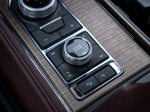 Used 2023 Ford Expedition Limited image 30