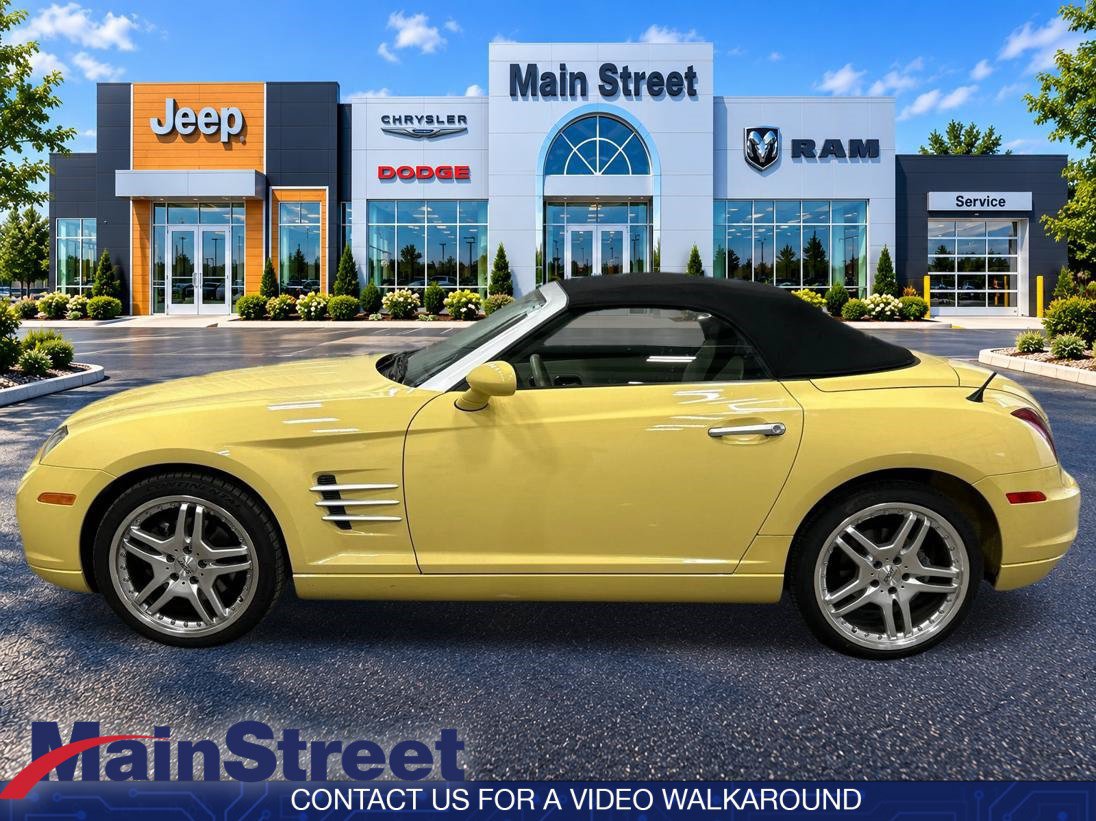 Used 2005 Chrysler Crossfire Limited RWD image 2
